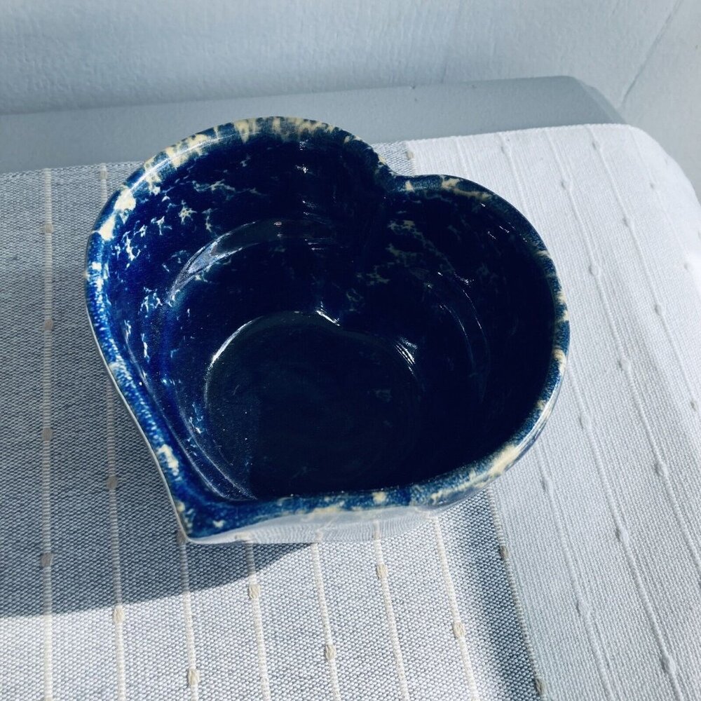 Vintage BENNINGTON POTTERY Bowl Heart Shape Spongewear Dip Baking Dish Vermont